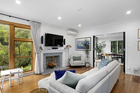 Photo of property in 124 Kamahi Street, Stokes Valley, Lower Hutt, 5019