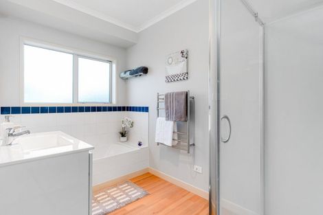 Photo of property in 35 Masefield Terrace, Kelvin Grove, Palmerston North, 4414