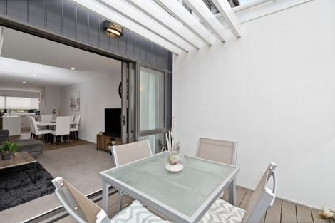 Photo of property in 10 Carder Court, Hobsonville, Auckland, 0618