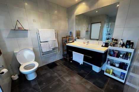 Photo of property in 52 Sunnyheights Road, Orewa, 0931