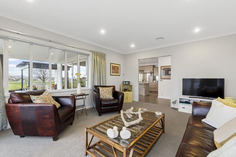 Photo of property in 1 Kelly Maree Crescent, Flagstaff, Hamilton, 3210