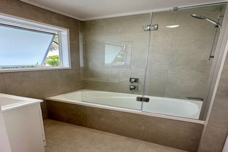 Photo of property in 6/133 Shakespeare Road, Milford, Auckland, 0620