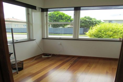 Photo of property in 59a Parkland Crescent, Terrace End, Palmerston North, 4410