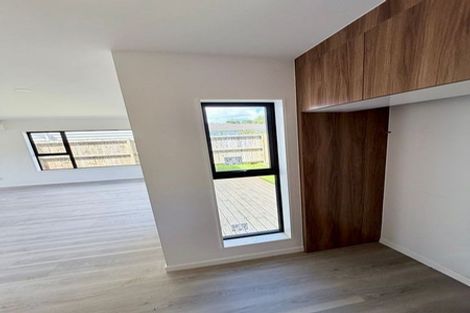 Photo of property in 8 Sharland Avenue, Manurewa, Auckland, 2102