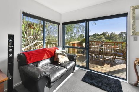 Photo of property in 18 Gibbs Crescent, Red Hill, Papakura, 2110