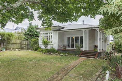 Photo of property in 30 Victoria Avenue, Dannevirke, 4930