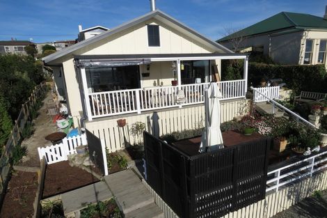 Photo of property in 7a Avon Street, South Hill, Oamaru, 9400