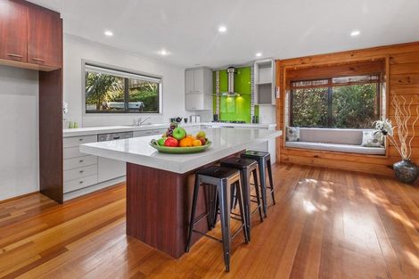 Photo of property in 6 Tasman Avenue, Henderson Valley, Auckland, 0614