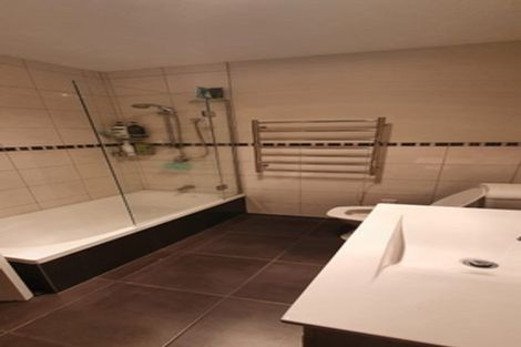 Photo of property in 32 Sycamore Drive, Sunnynook, Auckland, 0620