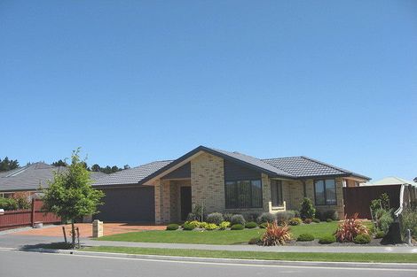 Photo of property in 4 Pohutukawa Crescent, Parklands, Christchurch, 8083