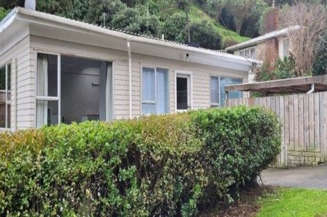 Photo of property in 1 Kiriwai Road, Paremata, Porirua, 5024