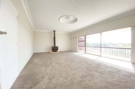 Photo of property in 2 Hogan Street, Pukekohe, 2120