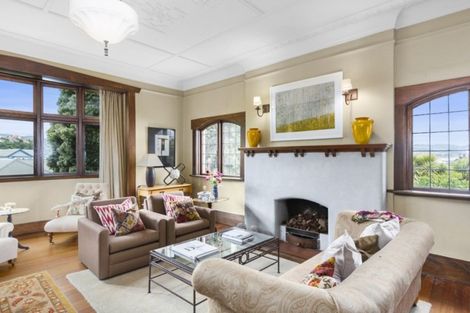 Photo of property in 18 Cliffs Road, Saint Clair, Dunedin, 9012