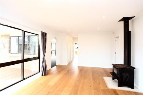 Photo of property in 73 Aberfeldy Avenue, Highland Park, Auckland, 2010