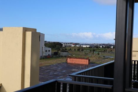 Photo of property in 404/2 Launch Road, Hobsonville, Auckland, 0616