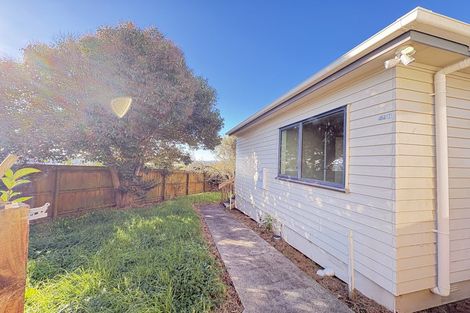 Photo of property in 86b Royal View Road, Te Atatu South, Auckland, 0610