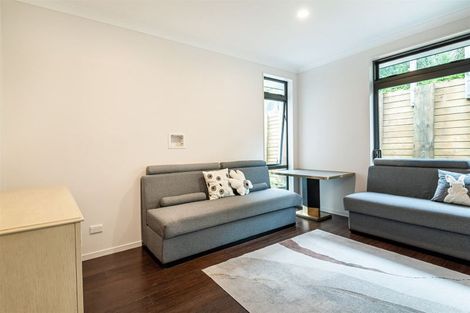 Photo of property in 16 Schopolo Place, Schnapper Rock, Auckland, 0632