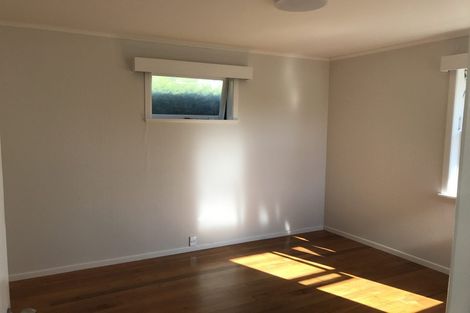 Photo of property in 44 Selwyn Crescent, Forrest Hill, Auckland, 0620