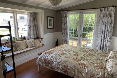 Photo of property in 21 Cobden Road, Bluff Hill, Napier, 4110