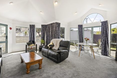 Photo of property in 29b The Parade, Island Bay, Wellington, 6023