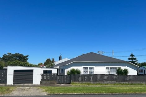 Photo of property in 13 High Street West, Waitara, 4320