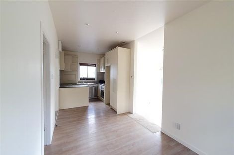 Photo of property in 1 Saltaire Street, Avondale, Auckland, 1026