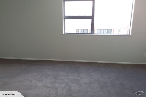 Photo of property in 2/69 Lake Road, Devonport, Auckland, 0624