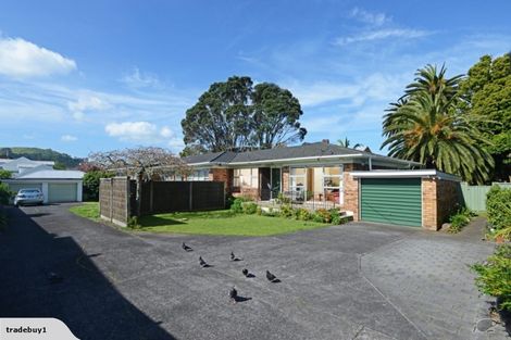 Photo of property in 1/6 Pencarrow Avenue, Mount Eden, Auckland, 1024