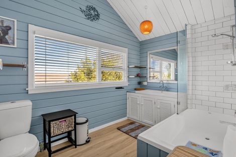 Photo of property in 6 Avoca Place, Darfield, 7510