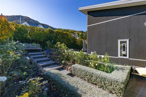 Photo of property in 22 Cornwall Road, Lyttelton, 8082