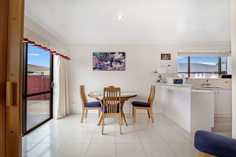 Photo of property in 2 Canon Stack Place, Kaiapoi, 7630