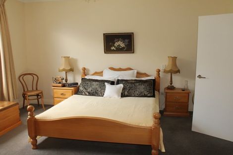 Photo of property in 113 Park Street, Winton, 9720