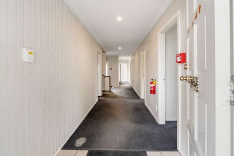 Photo of property in 222 Memorial Avenue, Burnside, Christchurch, 8053