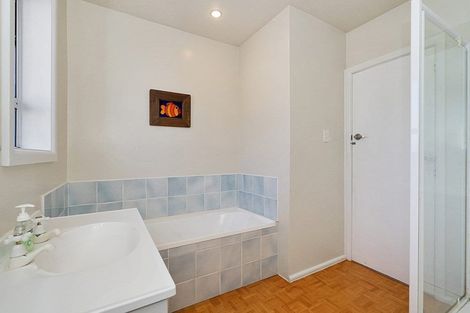 Photo of property in 60 Hounslow Street, Ilam, Christchurch, 8041