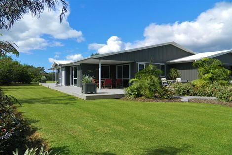 Photo of property in 10 Awhitu Road, Kerikeri, 0230