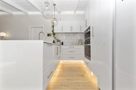 Photo of property in 64 Tiroroa Avenue, Te Atatu South, Auckland, 0610