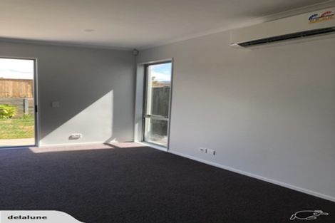 Photo of property in 40 Owen Chapman Drive, Red Beach, 0932