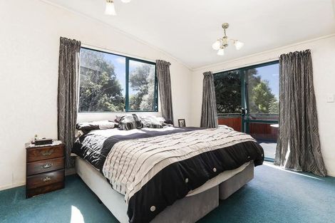 Photo of property in 112 Mountain Road, Henderson Valley, Auckland, 0612