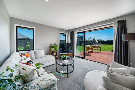 Photo of property in 70 Kingsdowne Drive, West Melton, 7618