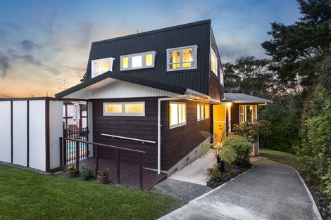 Photo of property in 21 Wernham Place, Northcote, Auckland, 0626