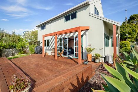 Photo of property in 11/485 Don Buck Road, Massey, Auckland, 0614