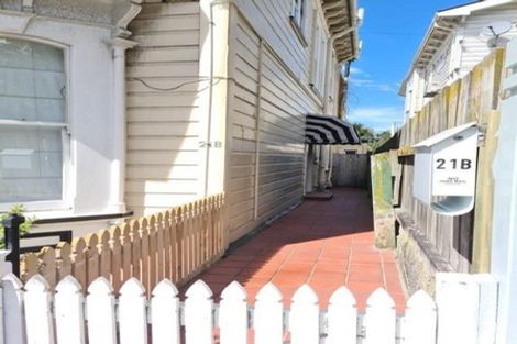 Photo of property in 21b Tinakori Road, Thorndon, Wellington, 6011