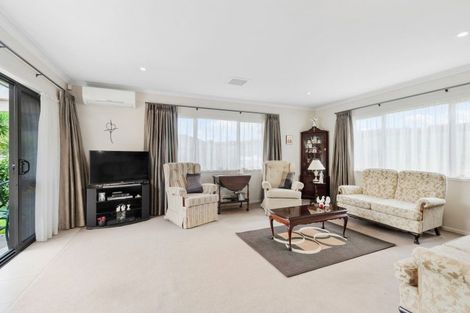 Photo of property in 25 Willowgrange Place, Pukekohe, 2120