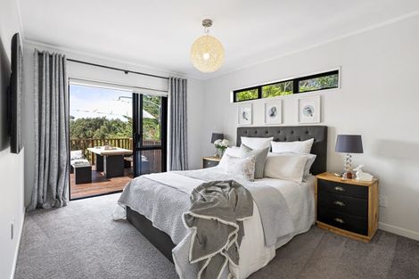 Photo of property in 10 Coubray Place, Botany Downs, Auckland, 2010