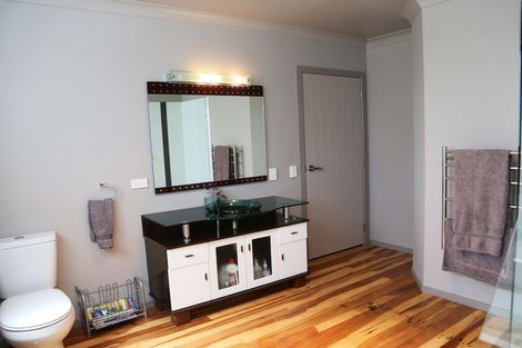 Photo of property in 7 Gillies Avenue, Taupo, 3330