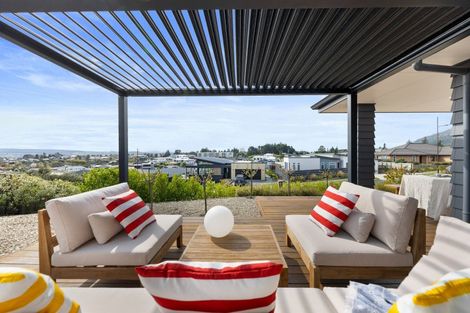 Photo of property in 36 Botanical Heights Drive, Waipahihi, Taupo, 3330