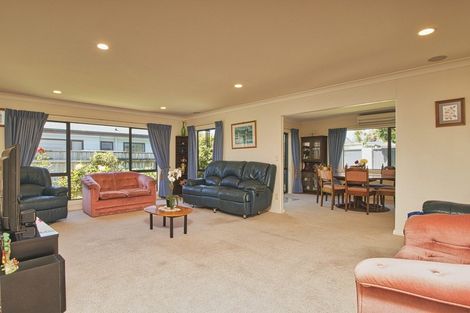 Photo of property in 71 Avenue Road, Greenmeadows, Napier, 4112