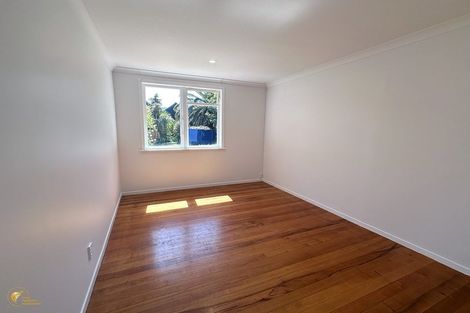 Photo of property in 27 Line Road, Glen Innes, Auckland, 1072