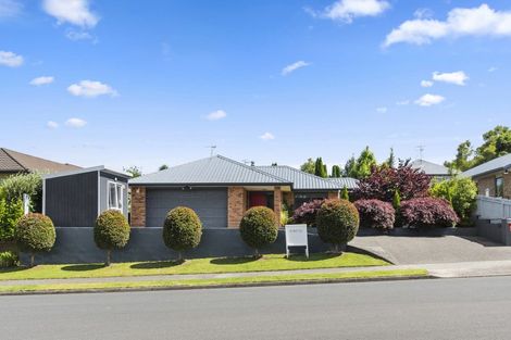 Photo of property in 16 Rosella Drive, Welcome Bay, Tauranga, 3112