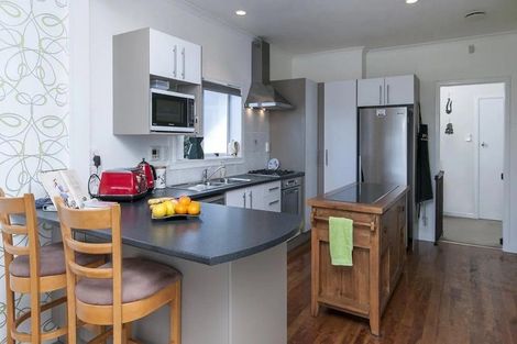 Photo of property in 55 Mellons Bay Road, Mellons Bay, Auckland, 2014